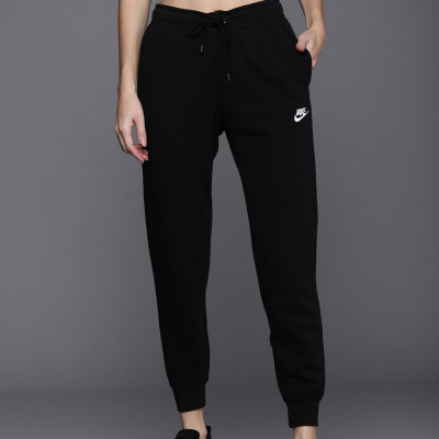 Sportwear Women Black Solid Essential Fleece Regular Fit Joggers